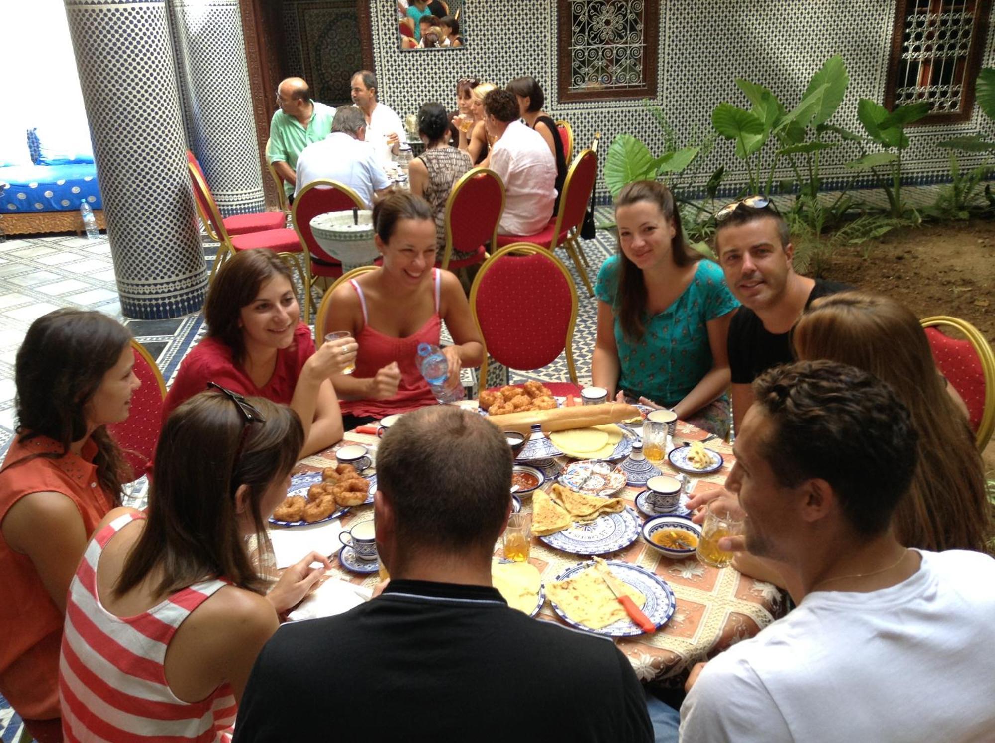 Riad Les Chrifis Navette Aeroport 24 Sur 24 Фес Экстерьер фото